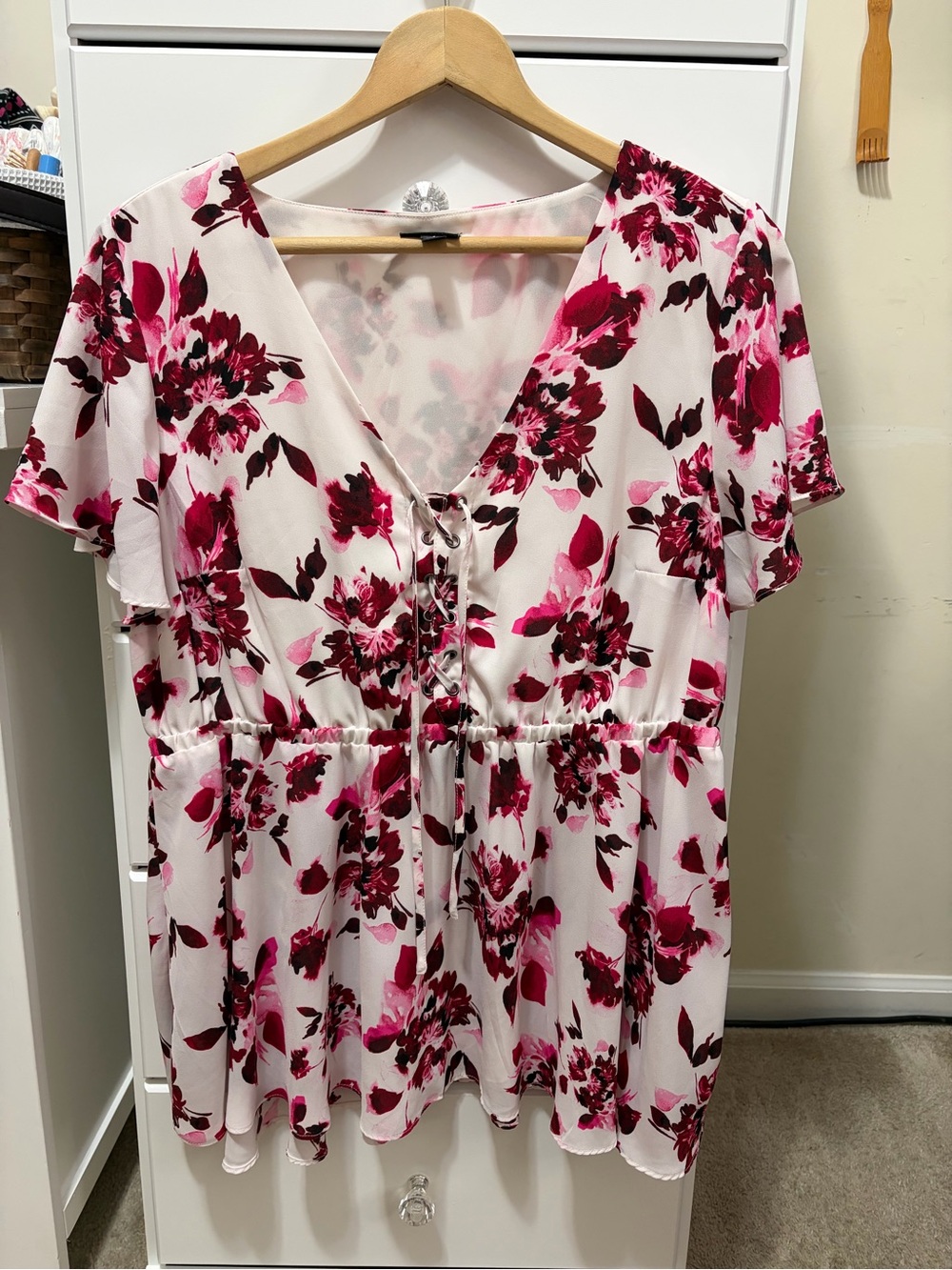Torrid Size 1 Women’s Top Blouse Floral V-Neck